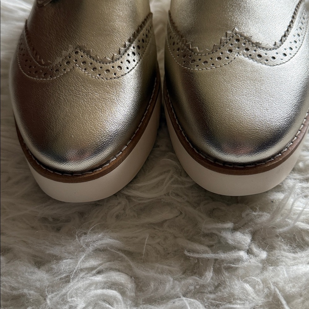 NWT Cole Haan Women's Gold Metallic City Wingtip Oxford Shoes 10 - Picture 6 of 9